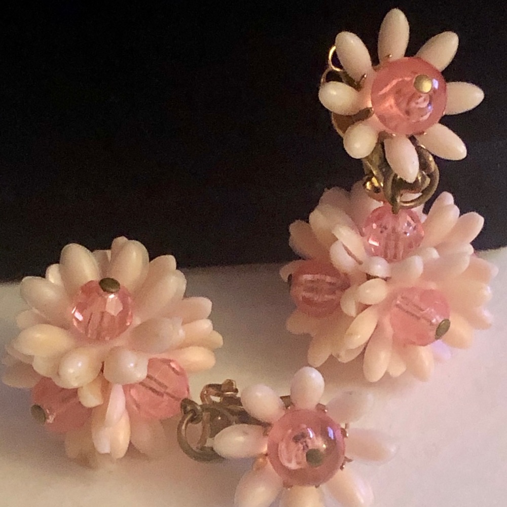 Vintage Clip On Earrings